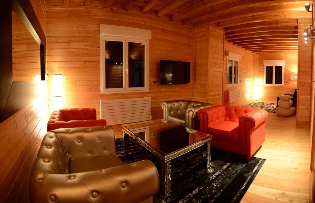 Domaine Du Mont Monnet - Chambre D'Hotes & Gite Longes Екстериор снимка